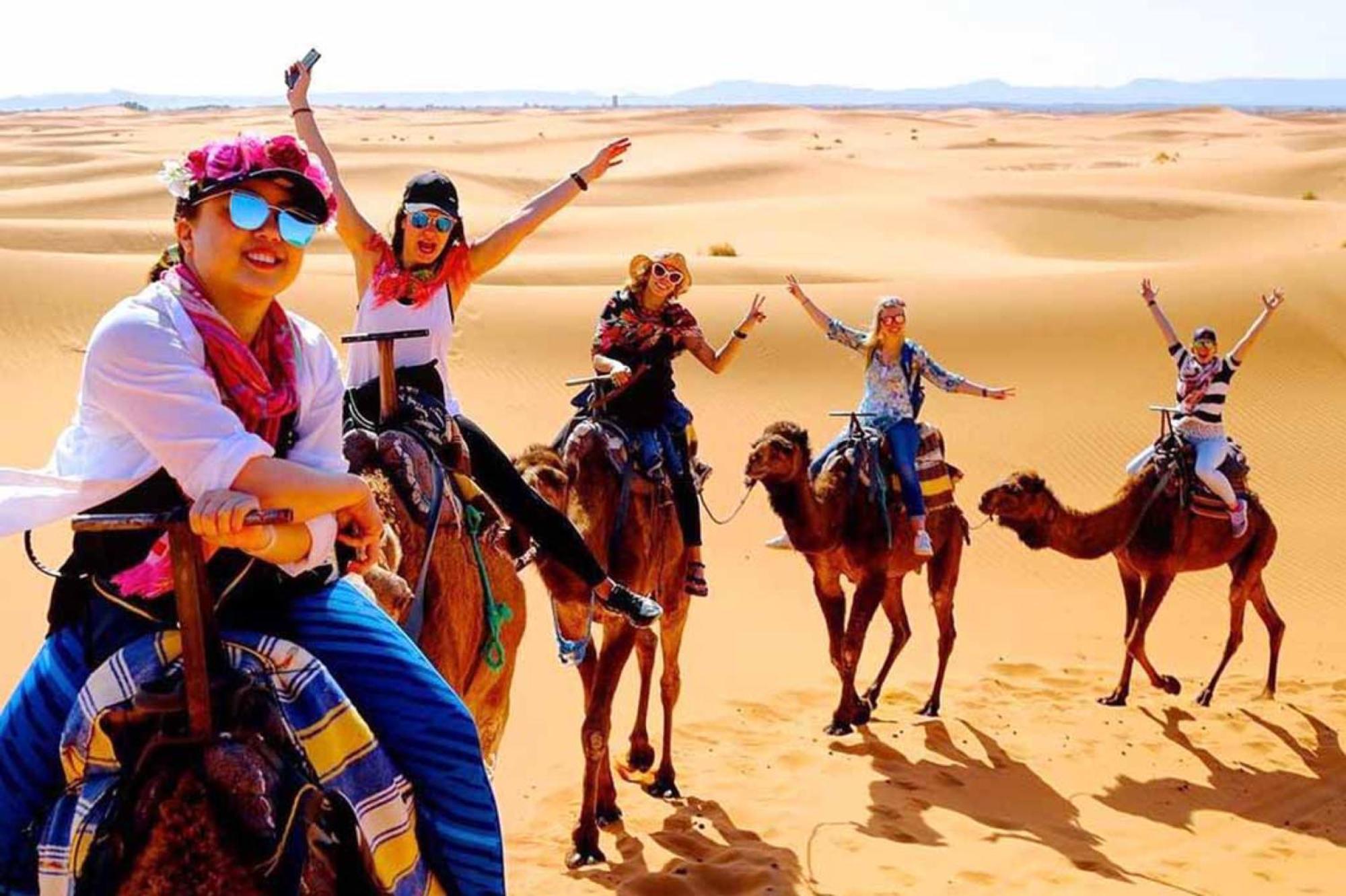 Layali Luxury Desert Camp Мерцуга Екстериор снимка