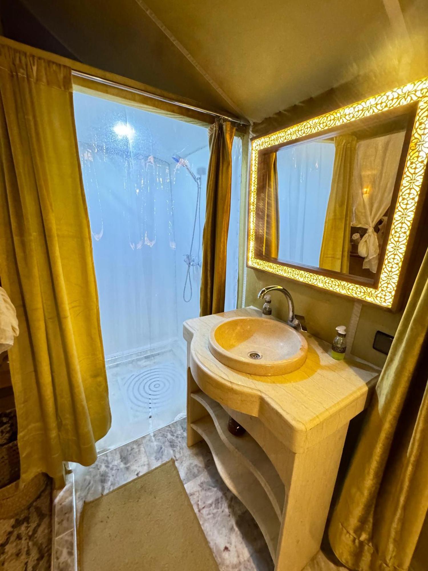 Layali Luxury Desert Camp Мерцуга Екстериор снимка
